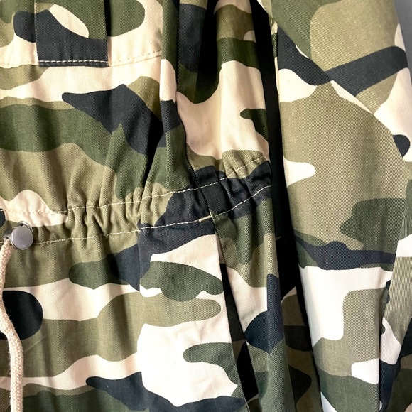 Camouflage Jacket - Picture 4 of 6